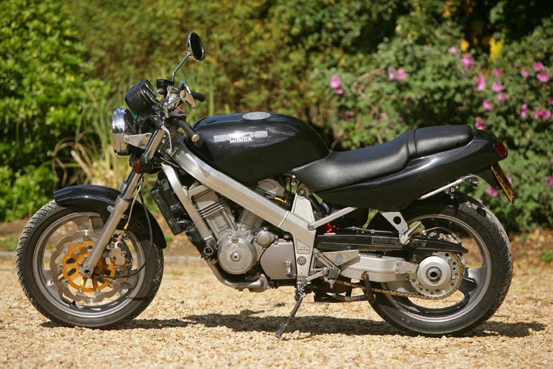 موتور سیکلت هوندا BROS 400 مدل 1988