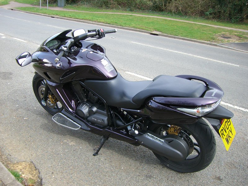 موتورسیکلت هوندا DN-01
