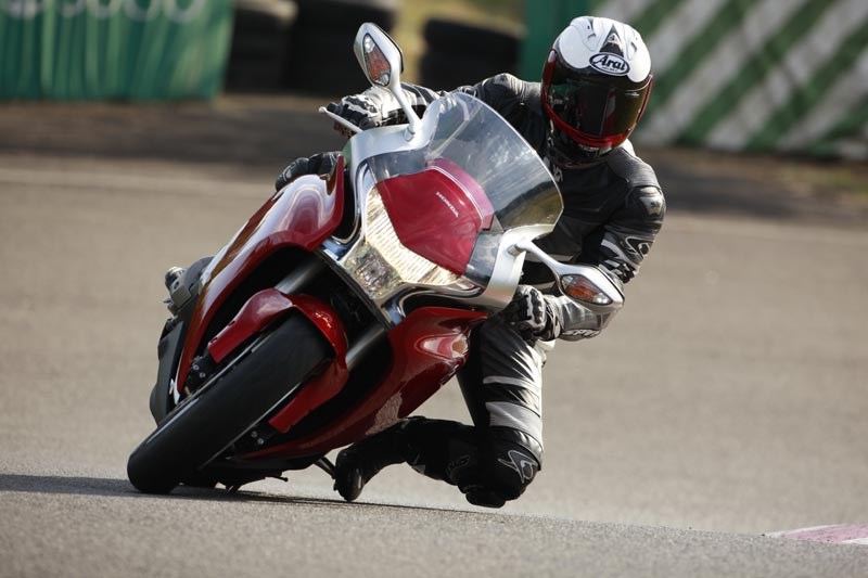 موتورسیکلت هوندا VFR1200F 2010