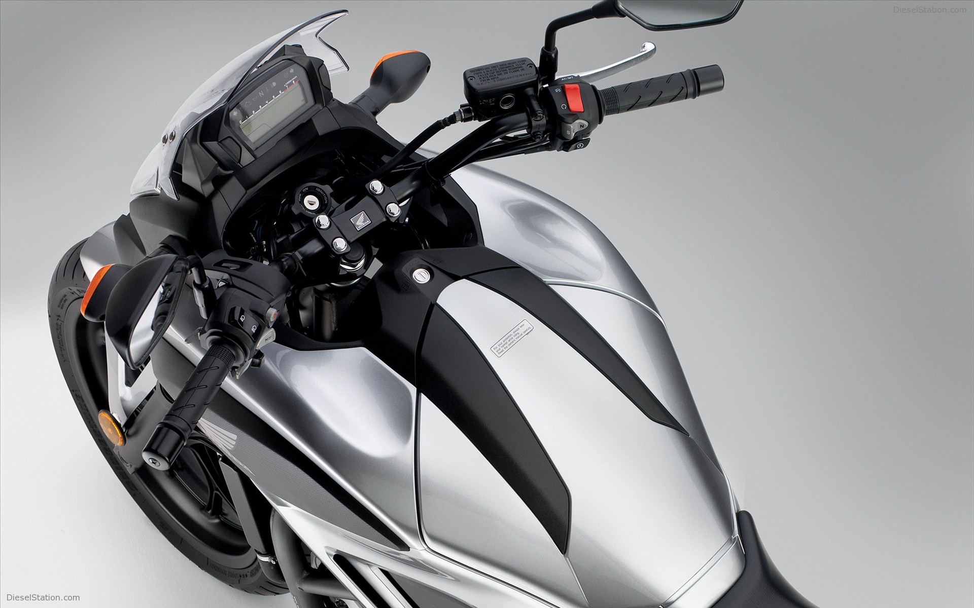 موتور سیکلت هوندا NC700X