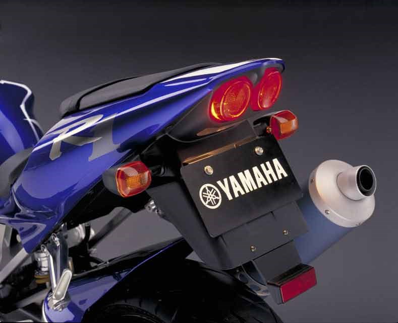 موتور سیکلت یاماها R1 1998